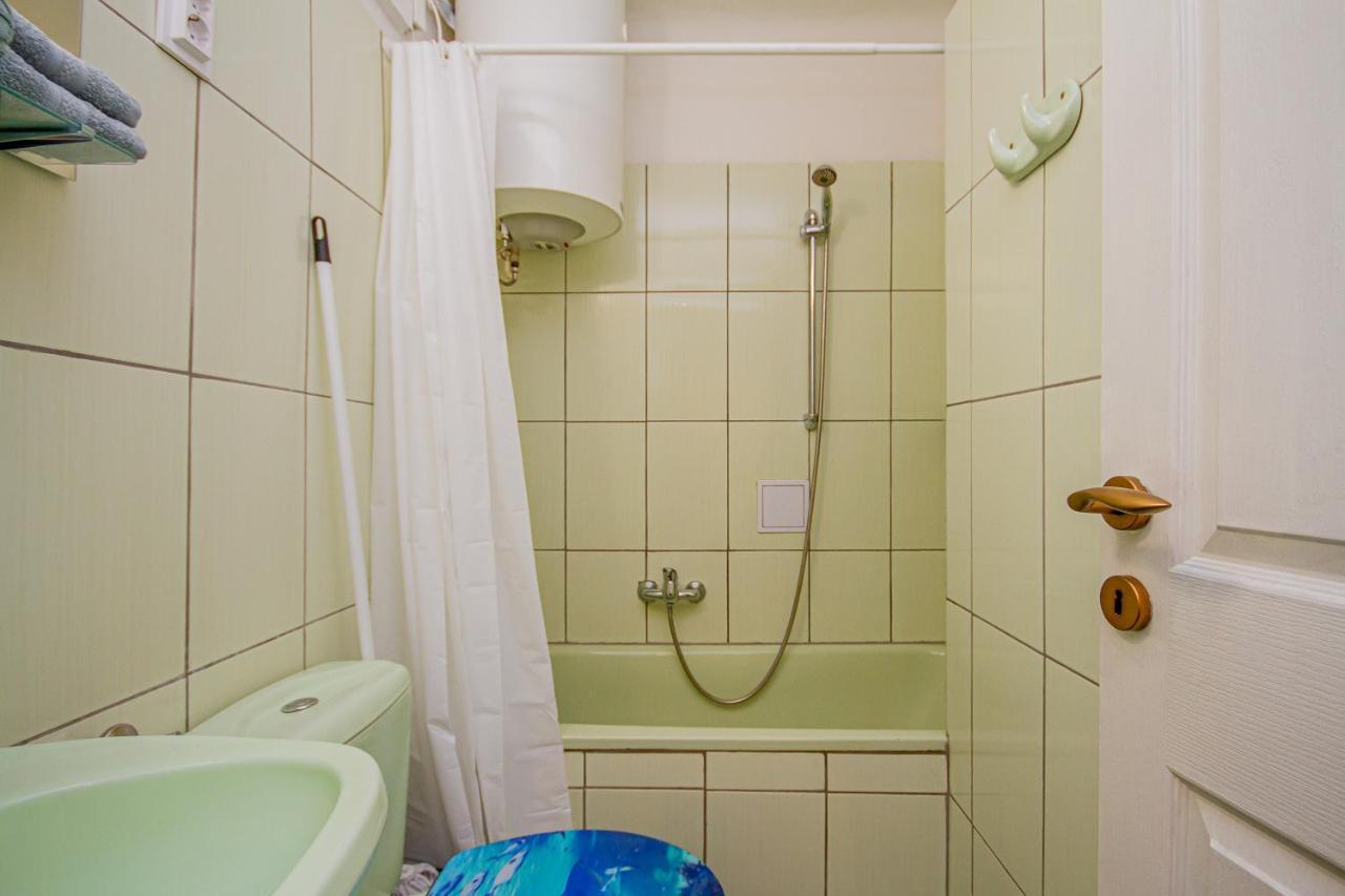 Urania Apartment Budapeste Exterior foto