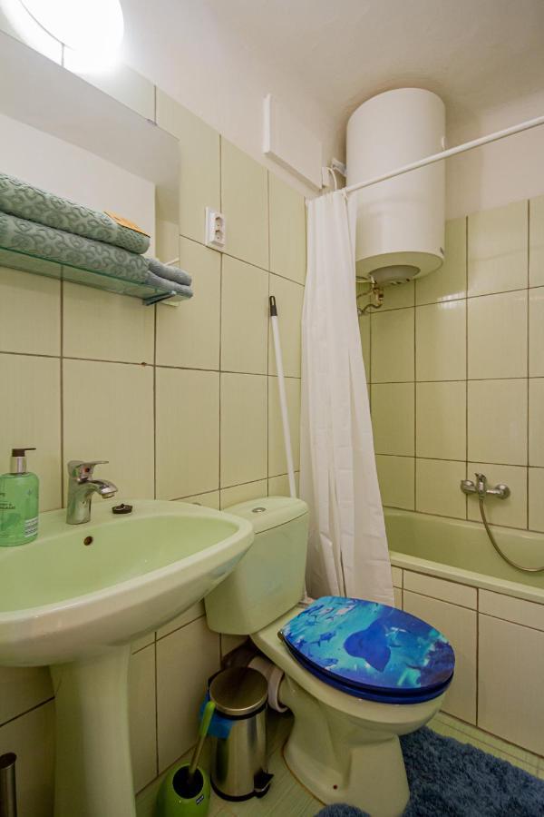 Urania Apartment Budapeste Exterior foto